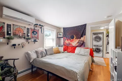 Bedroom - 85 Bleloch Ave, Peekskill, NY 10566 photo 2 of 5