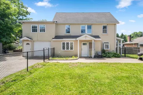 Exterior - 85 Bleloch Ave, Peekskill, NY 10566 photo 2 of 4