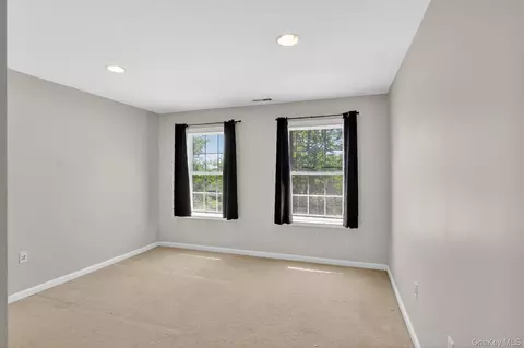 Bedroom - 4 Augusta Ct, Monroe, NY 10950 photo 5 of 7