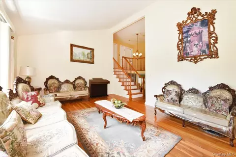 Living - 22 Chatham Rd, Commack, NY 11725 photo 3 of 5