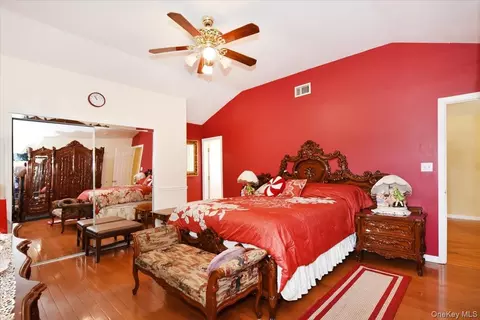 Bedroom - 22 Chatham Rd, Commack, NY 11725 photo 1 of 7