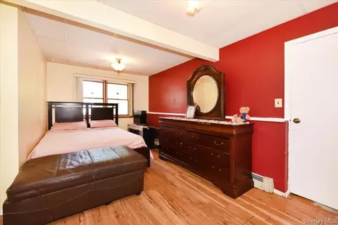 Bedroom - 22 Chatham Rd, Commack, NY 11725 photo 6 of 7