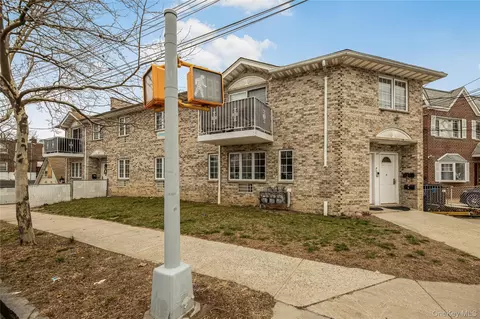 242 Prentiss Ave, New York, NY 10465