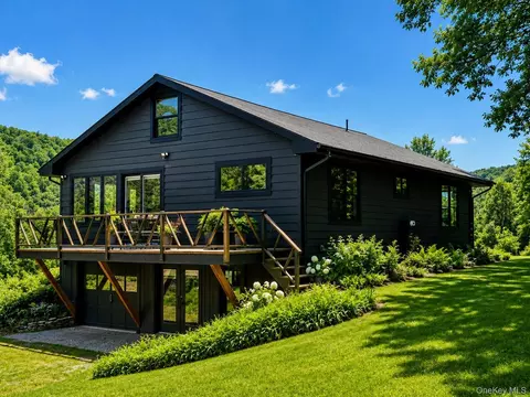 438 Gulf Rd, Rockland, NY 12776