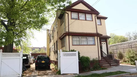 86-36 136th St, New York, NY 11418
