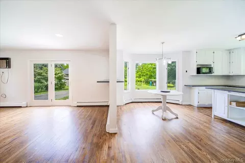 Living - Undisclosed, Warwick, NY 10990 photo 7 of 10