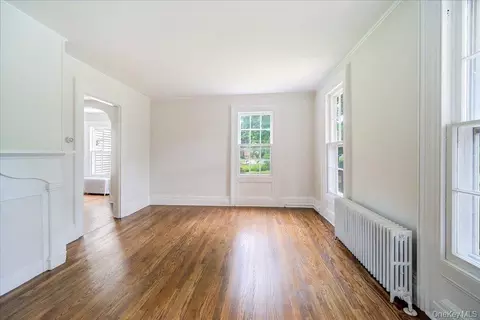 Living - Undisclosed, Warwick, NY 10990 photo 2 of 10