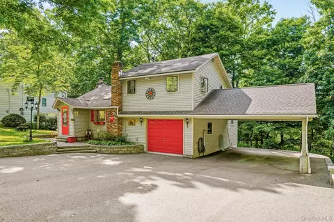 Exterior - 5 Echo Trl, Monroe, NY 10950 photo 2 of 13