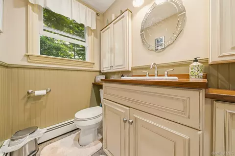 Bath - 5 Echo Trl, Monroe, NY 10950 photo 1 of 3