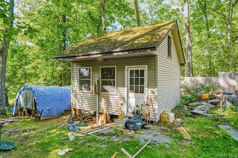 Exterior - 5 Echo Trl, Monroe, NY 10950 photo 7 of 13