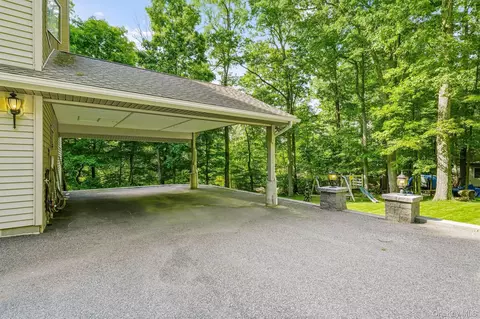 Exterior - 5 Echo Trl, Monroe, NY 10950 photo 3 of 13