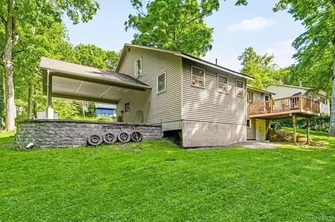 Exterior - 5 Echo Trl, Monroe, NY 10950 photo 9 of 13