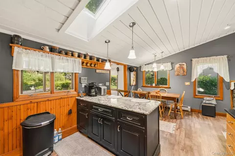 Kitchen - 5 Echo Trl, Monroe, NY 10950 photo 3 of 4