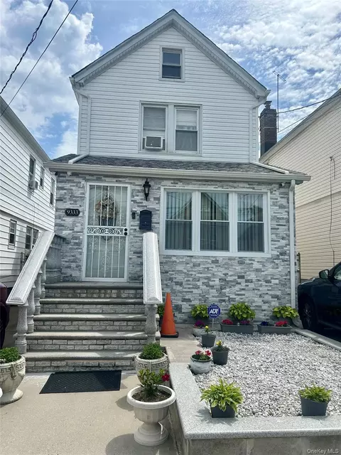 9333 212th Pl, New York, NY 11428