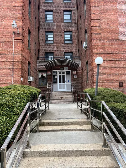 2620 E 13th St #3A, Brooklyn, NY 11235