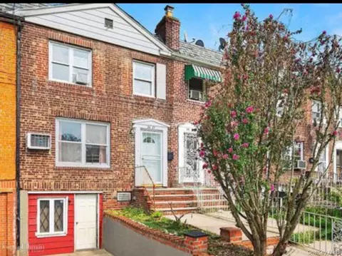 2427 92nd St, New York, NY 11369