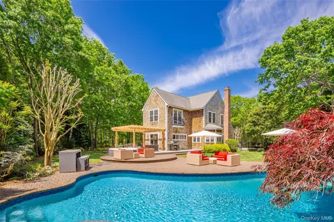 20 Spinnaker Way, Southampton, NY 11968