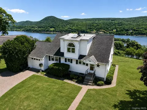 2 Drury Ln, Highlands, NY 10928