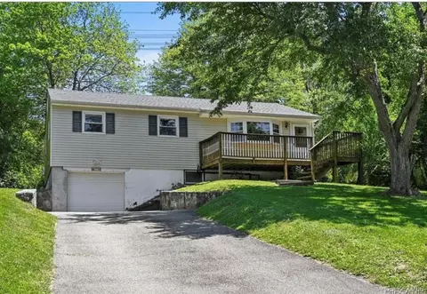18 Tiger Rd, East Fishkill, NY 12533