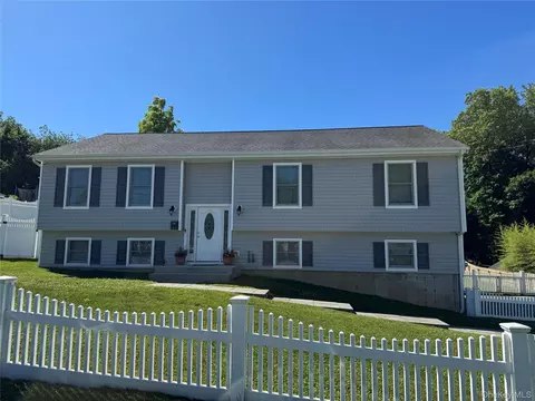 193 Catherine St, Cortlandt, NY 10511