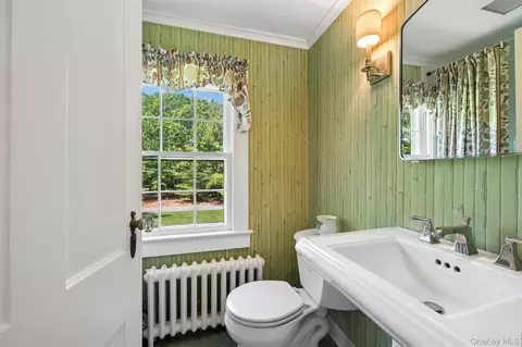 Bath - 18-24 Jagger Ln, Westhampton, NY 11977 photo 5 of 5