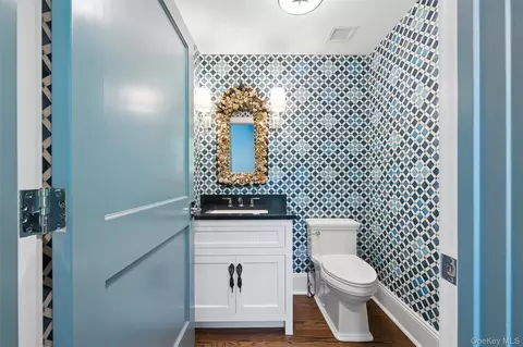 Bath - 18-24 Jagger Ln, Westhampton, NY 11977 photo 1 of 5
