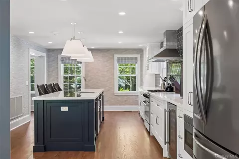 Kitchen - 18-24 Jagger Ln, Westhampton, NY 11977 photo 2 of 4