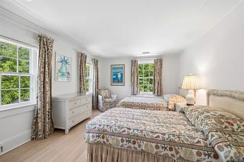 Bedroom - 18-24 Jagger Ln, Westhampton, NY 11977 photo 5 of 6