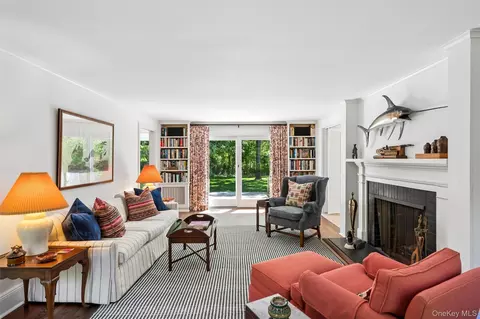 Living - 18-24 Jagger Ln, Westhampton, NY 11977 photo 1 of 3