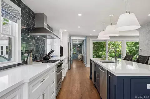 Kitchen - 18-24 Jagger Ln, Westhampton, NY 11977 photo 3 of 4