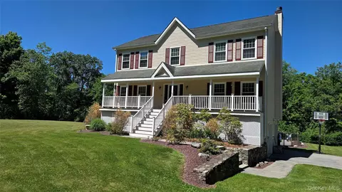 115 Emans Rd, La Grange, NY 12540