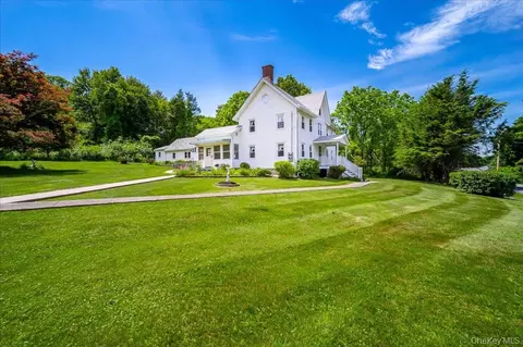 150 Mount Airy Rd, New Windsor, NY 12553