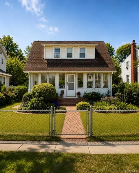 45 Hudson Ave, Roosevelt, NY 11575