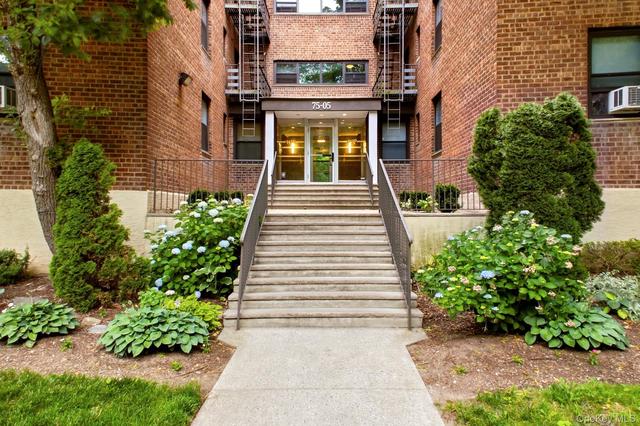 75-05 210 #2P, New York, NY 11364