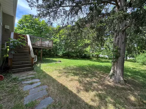 Exterior - 11 Lynbrook Rd, Poughkeepsie, NY 12603 photo 6 of 10