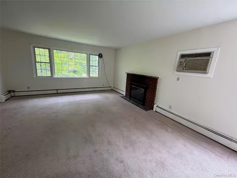 Living - 11 Lynbrook Rd, Poughkeepsie, NY 12603 photo 5 of 11