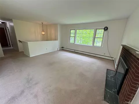 Living - 11 Lynbrook Rd, Poughkeepsie, NY 12603 photo 8 of 11