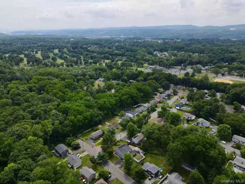 View/Area - 11 Lynbrook Rd, Poughkeepsie, NY 12603 photo 3 of 4