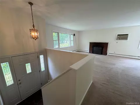 Living - 11 Lynbrook Rd, Poughkeepsie, NY 12603 photo 3 of 11