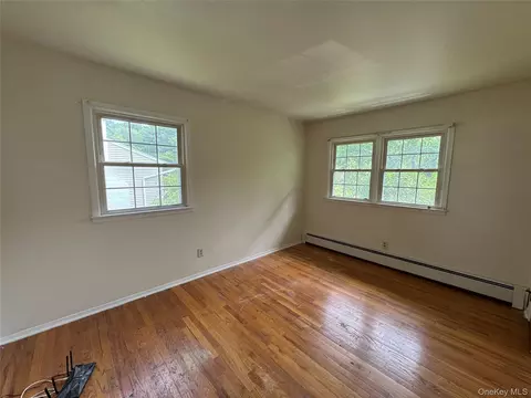 Bedroom - 11 Lynbrook Rd, Poughkeepsie, NY 12603 photo 1 of 9