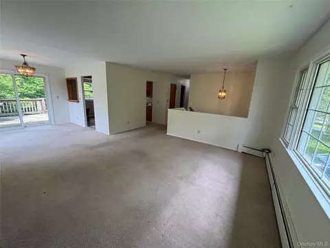 Living - 11 Lynbrook Rd, Poughkeepsie, NY 12603 photo 2 of 11