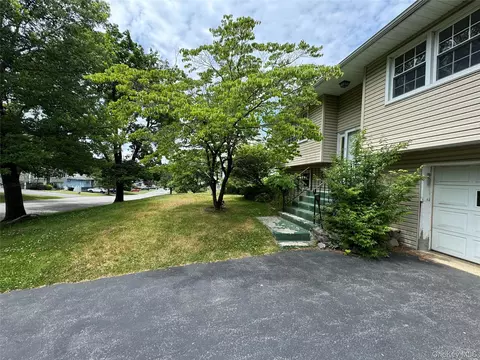 Exterior - 11 Lynbrook Rd, Poughkeepsie, NY 12603 photo 2 of 10