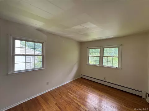 Bedroom - 11 Lynbrook Rd, Poughkeepsie, NY 12603 photo 7 of 9