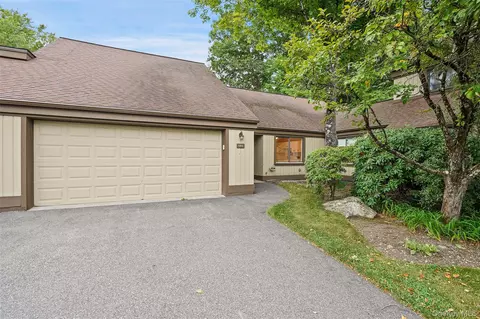 606 Heritage Hills Dr #C, Somers, NY 10589
