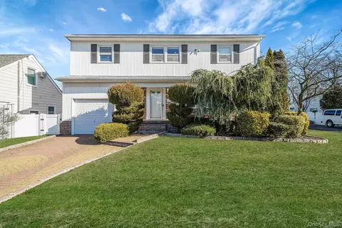 2415 Babylon Tpke, Merrick, NY 11566