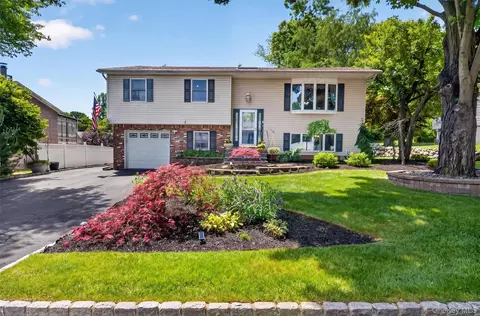 17 Mcgovern Dr, Garnerville, NY 10923