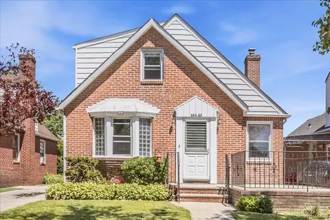 254-23 83rd Ave, Glen Oaks, NY 11004