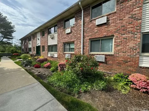 2397 Union Blvd #8A, Islip, NY 11751