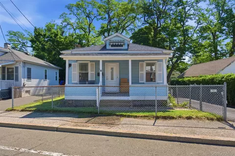 84 Main St, Garnerville, NY 10923