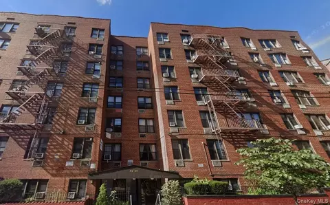 42-26 81st St #7I, New York, NY 11373